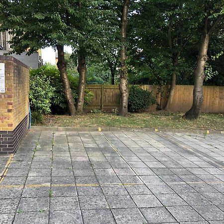 Cosy 2 Bedroom Flat In Manor House London Eksteriør billede